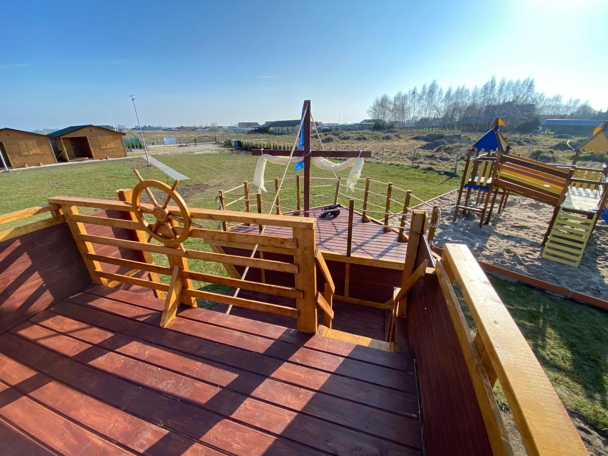 Pirat Gaski Buitenkant foto